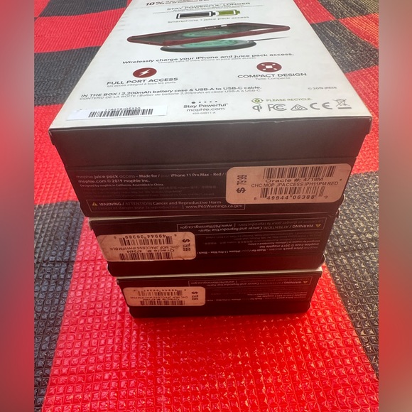 Lot of mophie Juice Pack Access for iPhone 11 PRO MAX NIB - Picture 3 of 3